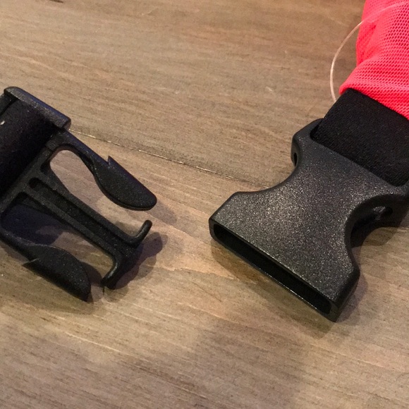 PINK Victoria’s Secret Slim Fanny Pack - Picture 5 of 7